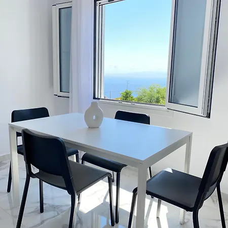 아파트 Alexandros Luxury