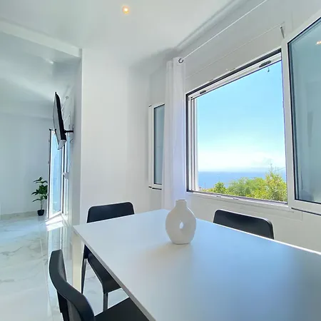 Alexandros Luxury