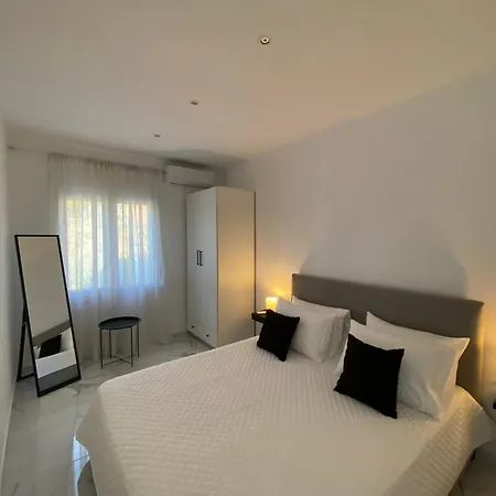 Alexandros Luxury Apartamento *