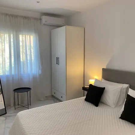 Alexandros Luxury Apartamento *