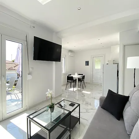 Alexandros Luxury Lejlighed