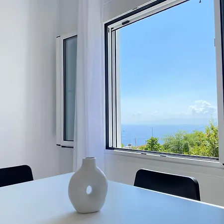 Alexandros Luxury Glossa