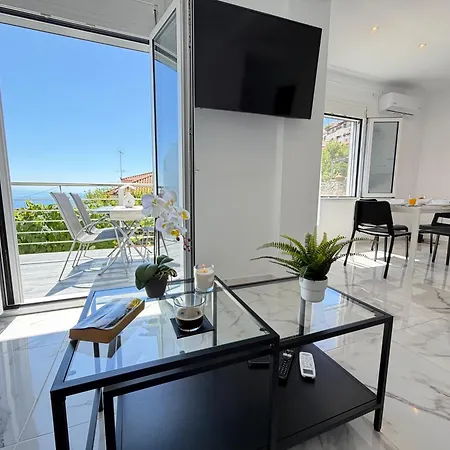 Апартаменты Alexandros Luxury